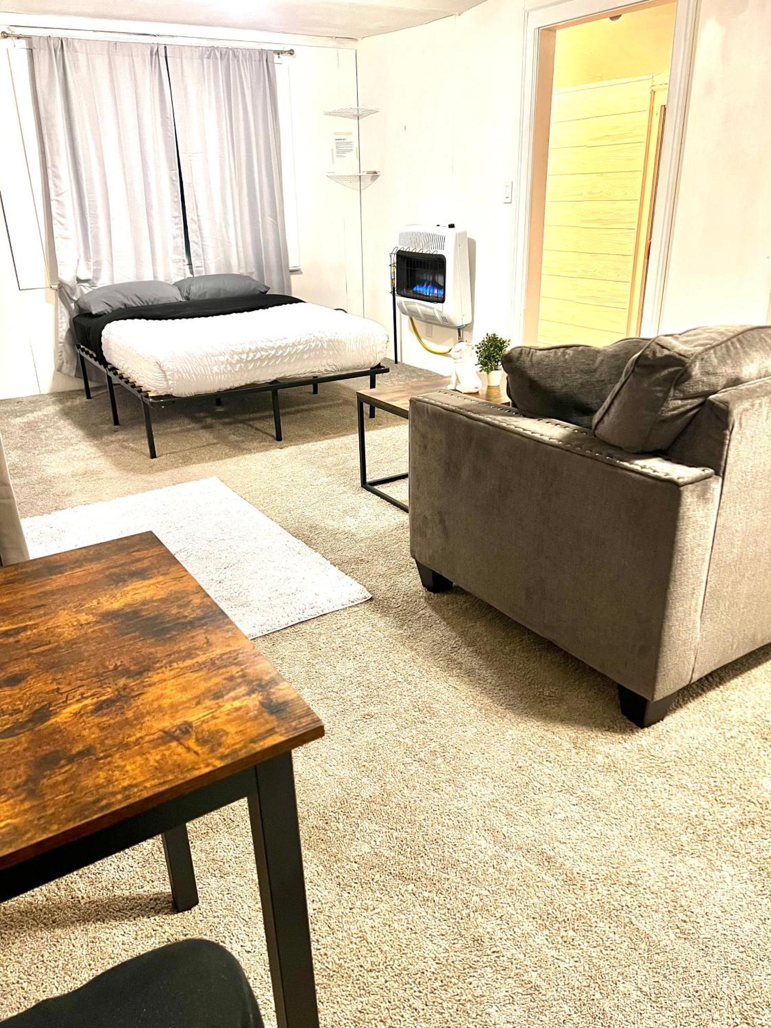 Two Bedroom Villa Studio With Fireplace & Living Room Detroit Eksteriør bilde