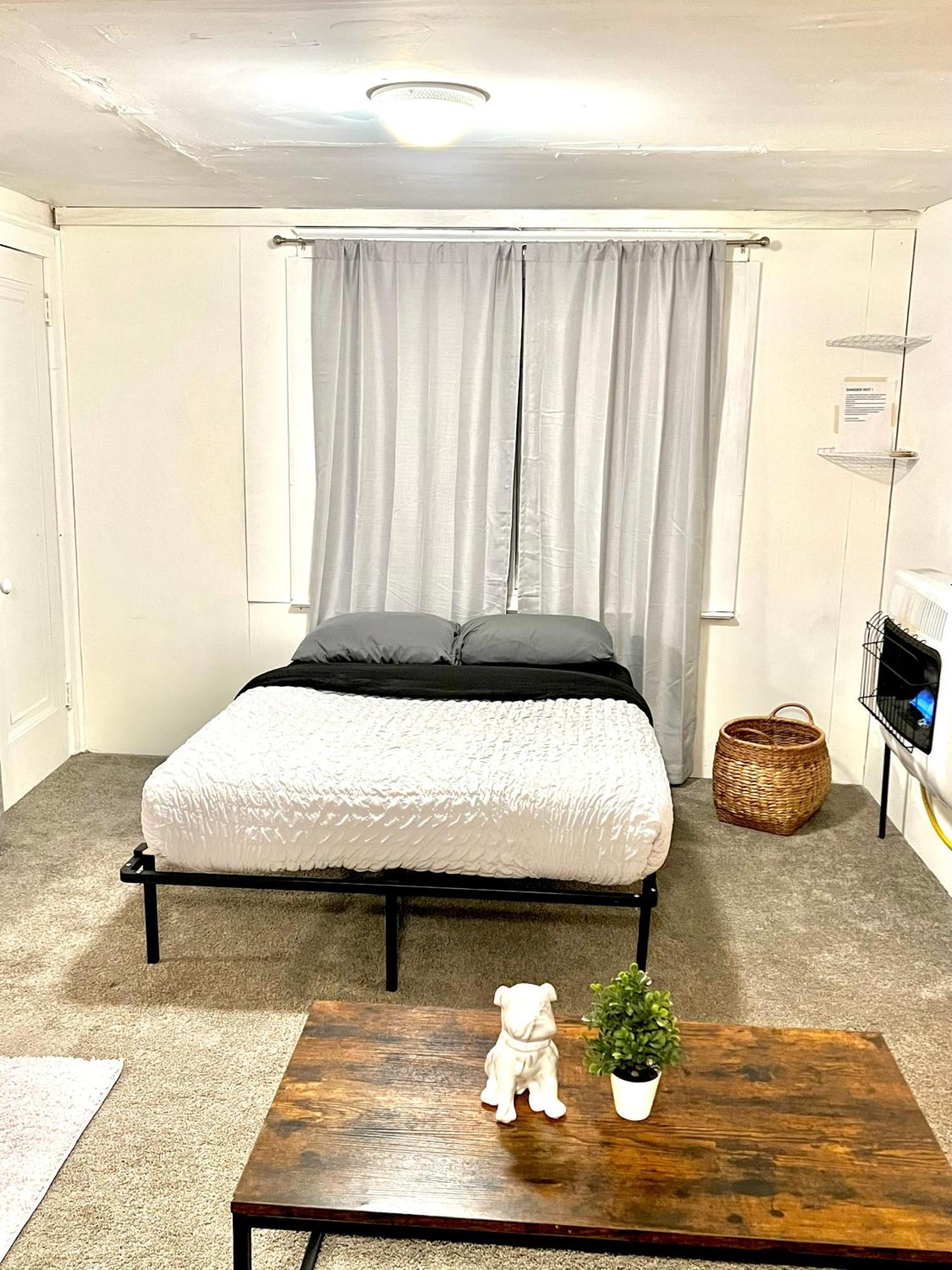 Two Bedroom Villa Studio With Fireplace & Living Room Detroit Eksteriør bilde